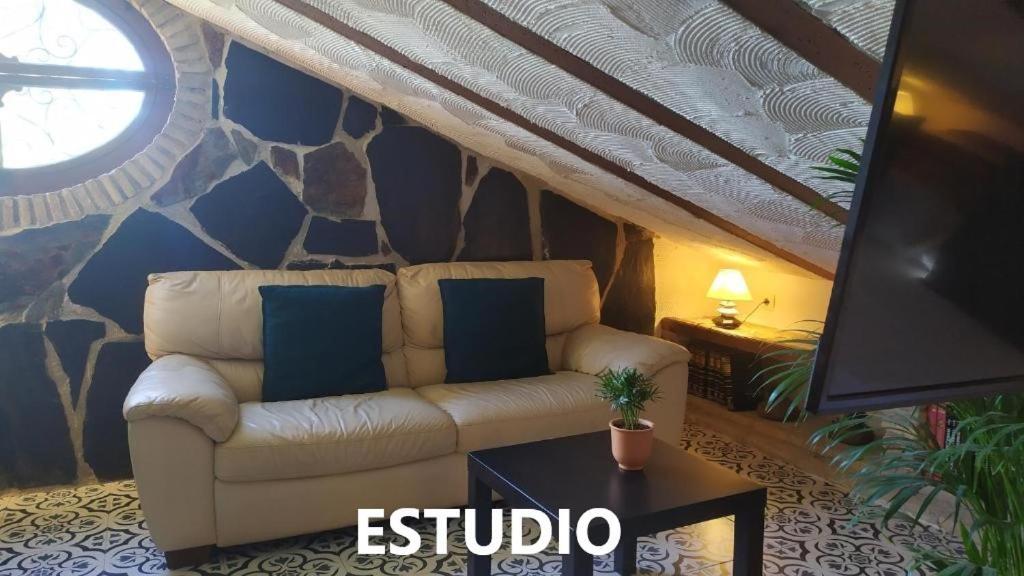 La Casa De Piedra * Murcia